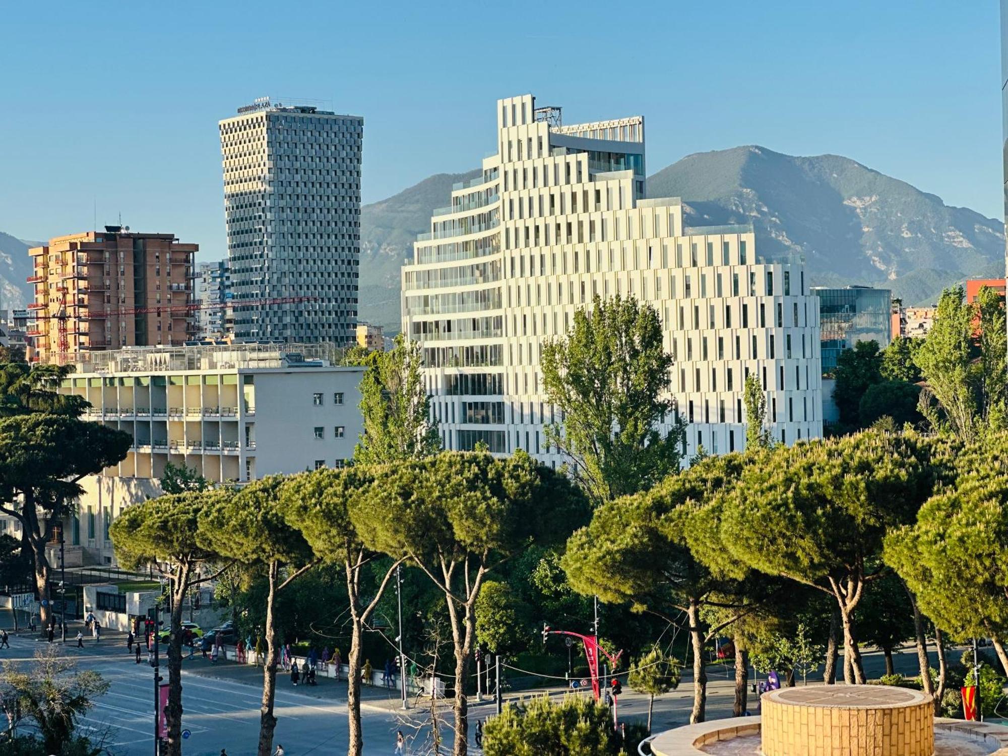 Amo Tower Tirana Center Daire Dış mekan fotoğraf